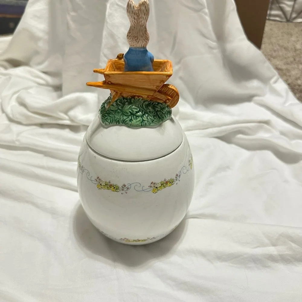 Peter Rabbit Cookie Jar White Excellent Ceramic Egg Wheelbarrow Jar Easter